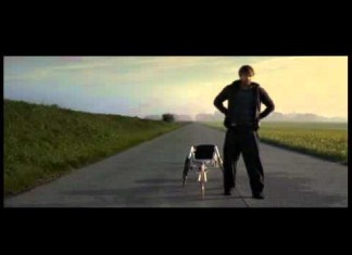 Tire 2 minutos do seu dia para ver esse vídeo. Simple enough!