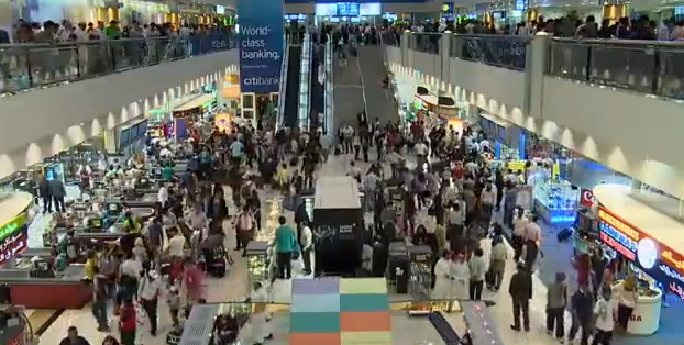 Incrível  “flash mob” no aeroporto de Dubai