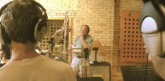 Quer música de qualidade? Você tem que ouvir Steve Olof Larson! Quer música de qualidade? Você tem que ouvir Steve Olof Larson!