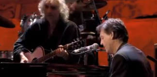 Eric Clapton – While my guitar gently weeps (HQ)(Concert for George)