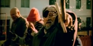 Nunca pare de brincar!!! Vídeo fantástico!!!