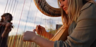 River Flows In You- Lindsey Stirling River Flows In You- Lindsey Stirling