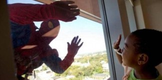 Super heróis na janela: quando a criatividade e uma boa iniciativa de um hospital reacendem os sonhos das crianças