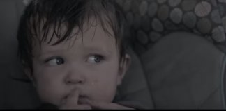 O perigo de deixar crianças no carro: salvem vidas, compartilhem por favor!