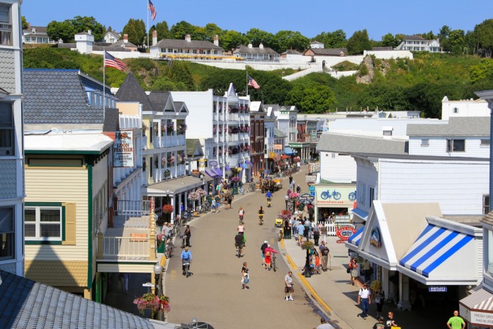 “Mackinac Island, uma cidade sem carros”, por Jéssica Miwa
