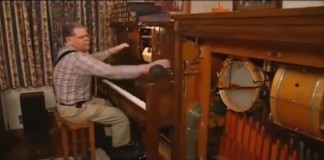 O início do som nos cinemas: conheça o Fotoplayer, o curioso instrumento responsável por isso!