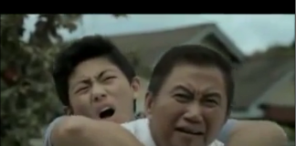 Pai se recusa a deixar o filho para trás! Tentem não chorar!