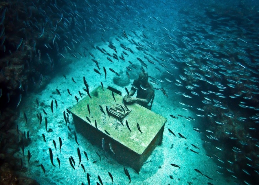 contioutra.com - Conheça uma das 25 Maravilhas do Mundo atual: As esculturas subaquáticas de Jason deCaíres Taylor