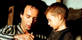 Trecho do filme “A vida é bela” Trecho do filme “A vida é bela”