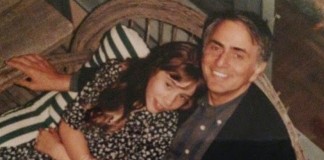 A lição que Carl Sagan deu a sua filha: “Nós somos poeira de estrelas.”
