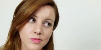 Brasileira faz vídeo POLÊMICO explicando o porquê não vai à copa (4 milhões de visualizações)