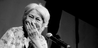 “Divina simplicidade”, um artigo sobre Adélia Prado “Divina simplicidade”, um artigo sobre Adélia Prado