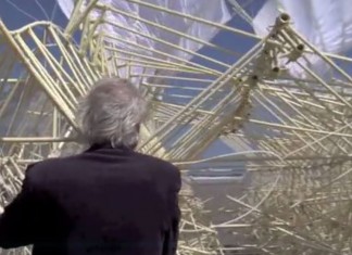 Dom Quixote contemporâneo constrói esculturas que se movem com o vento