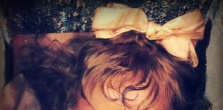 Garotinha mumificada há 94 anos abre os olhos