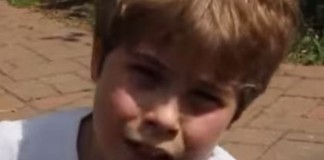 Menino de 9 anos falando sobre a vida e o universo