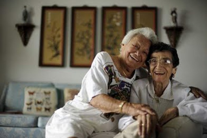 Casal de lésbicas completa 70 anos de união