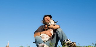 O amor entre moradores de rua e seus animais de estimação. Confiram!