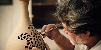 A prova de que a criação da cerâmica é tão bela quanto a peça final
