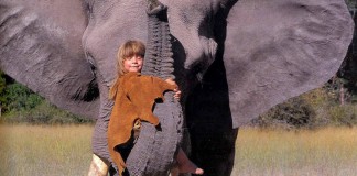 Conheçam a “Menina Mogli” que passou a infância na selva africana