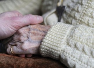 Como criar um plano diário de atividades para pacientes com Alzheimer