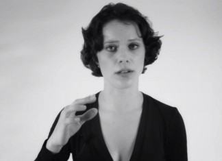 Conheça artista capaz de cantar duas notas ao mesmo tempo