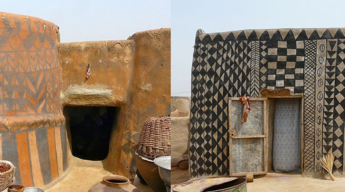 Cada casa desta vila africana é uma verdadeira obra de arte