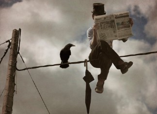 Entre prosa e poética: a consciência do mundo e da alma na voz de Carlos Lobato