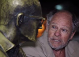 E agora José? Carlos Drummond de Andrade na interpretação de Silvio Matos