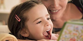 Dicionário ditado por crianças traz verbetes ‘violência’ e ‘paz’ Dicionário ditado por crianças traz verbetes ‘violência’ e ‘paz’