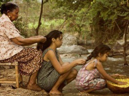 Palavras de avó: quando uma mulher estiver triste o melhor a fazer é trançar o seu cabelo
