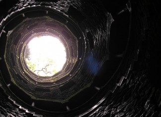 O fundo do poço, por Diego Engenho Novo