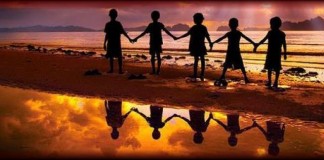 Os amigos têm de ser inúteis Os amigos têm de ser inúteis