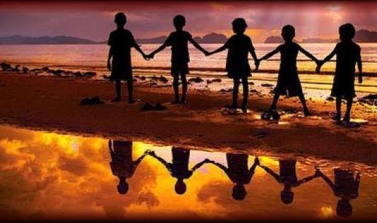 Os amigos têm de ser inúteis