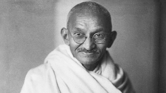 contioutra.com - Sobre os dois homens que receberam de Gandhi sua "iniciação espiritual