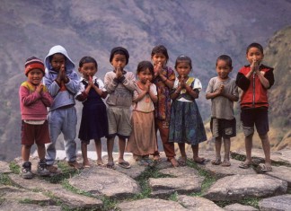 Nepal:  que das estrias da Terra brote uma nova esperança