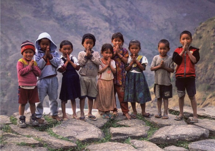Nepal:  que das estrias da Terra brote uma nova esperança