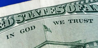 A ganância do deus mercado