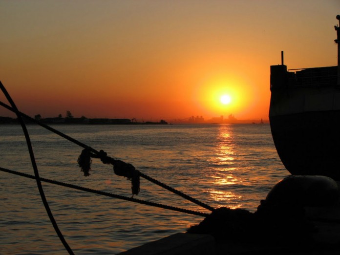 “O porto de Maputo é a minha varanda”, por Álvaro Taruma