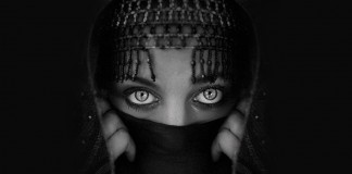 Já me apaixonei por quatrocentos e cinquenta mil olhos