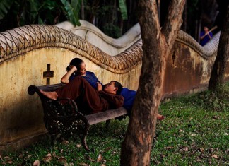 O amor ao redor do mundo em 30 fotografias de Steve McCurry