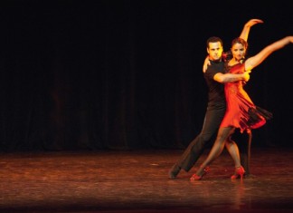 Se o mundo fosse acabar, dançaria contigo