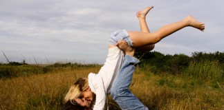 Procura-se alma séria para relacionamento divertido