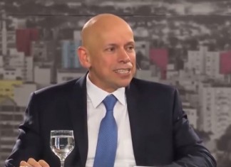 Leandro Karnal – Ser louco é a única possibilidade de ser sadio nesse mundo doente