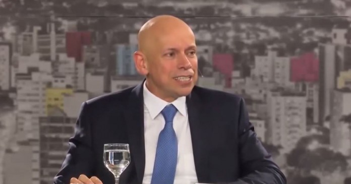 Leandro Karnal – Ser louco é a única possibilidade de ser sadio nesse mundo doente