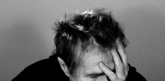 Nos momentos de crise, a dor da exclusão social Nos momentos de crise, a dor da exclusão social