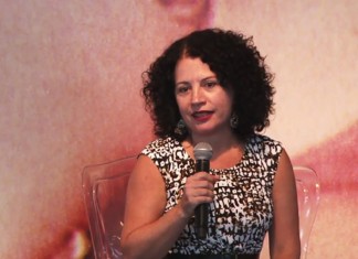 Viviane Mosé, filósofa brasileira, classifica a cobertura da imprensa brasileira de “pobre e simplista”