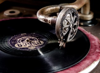 Do vinil aos fones de ouvido