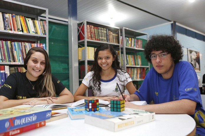 16949931065_a57c2d4304_k Escolas transformadoras