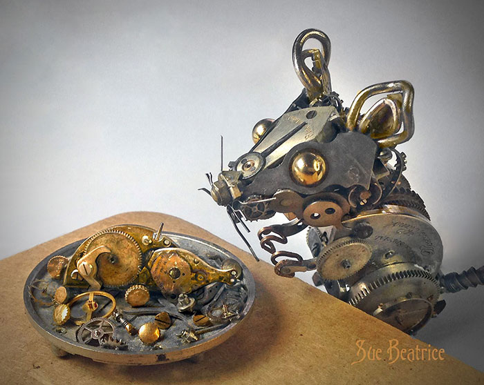 contioutra.com - Artista transforma sucata de metal em fantásticas esculturas em miniatura