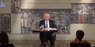 Leandro Karnal – ” As pessoas felizes no Brasil” Leandro Karnal – ” As pessoas felizes no Brasil”